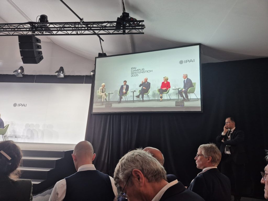 Bundeskanzler Friedrich Merz und Ministerpräsident Winfried Kretschmann beim Spatenstich des IPAI Heilbronn