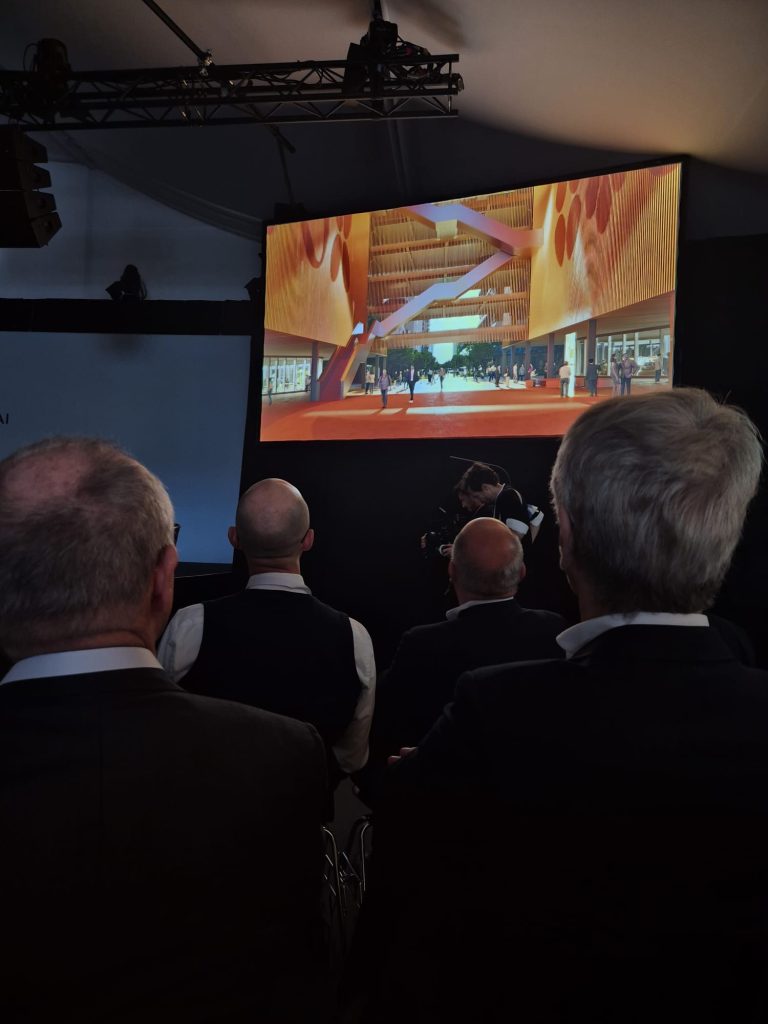 Bundeskanzler Friedrich Merz und Ministerpräsident Winfried Kretschmann beim Spatenstich des IPAI Heilbronn