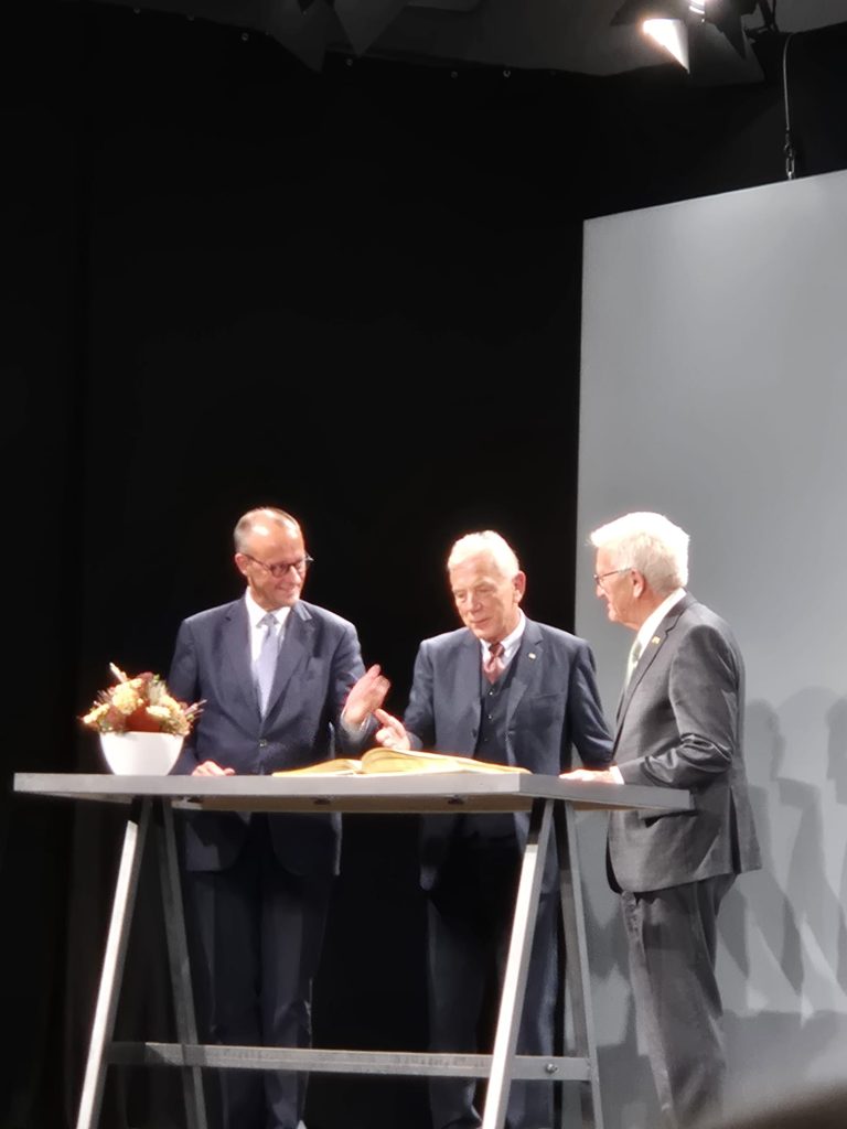 Bundeskanzler Friedrich Merz und Ministerpräsident Winfried Kretschmann beim Spatenstich des IPAI Heilbronn