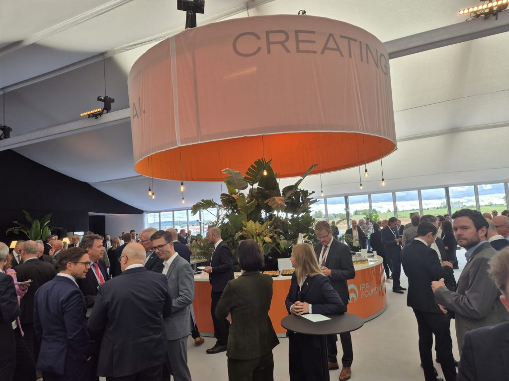 Bundeskanzler Friedrich Merz und Ministerpräsident Winfried Kretschmann beim Spatenstich des IPAI Heilbronn